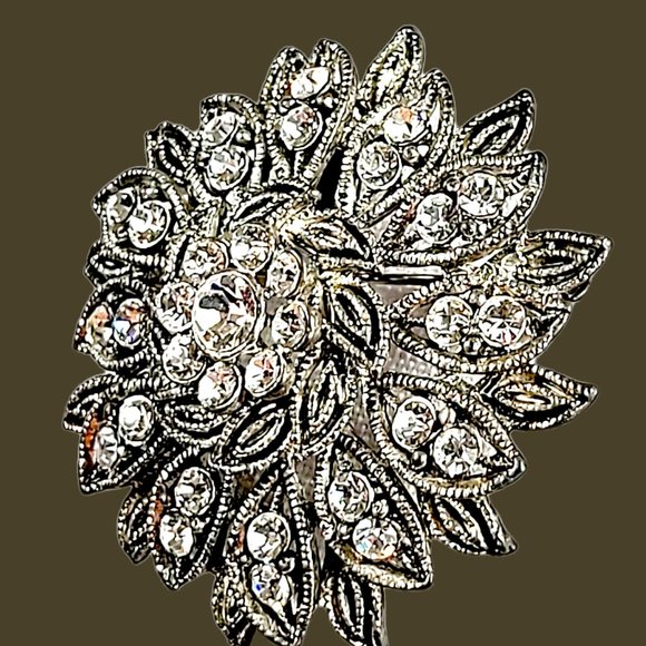 Cushion Brooch Retro Design Antiqued Silver Tone Faux Diamo… - Picture 2 of 6